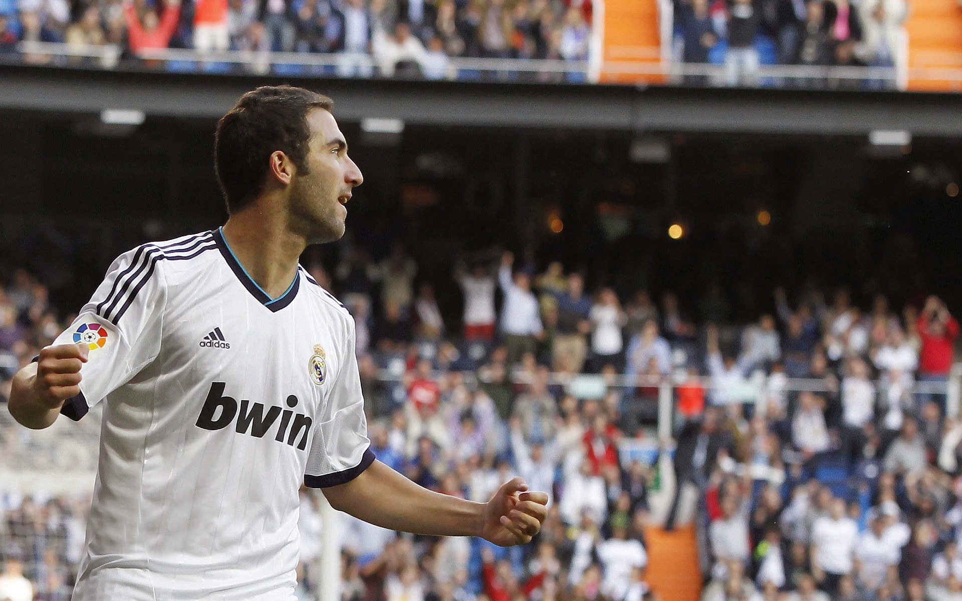 乌拉圭男足在巴黎奥运会上取得历史性突破，乌拉圭足球冠军